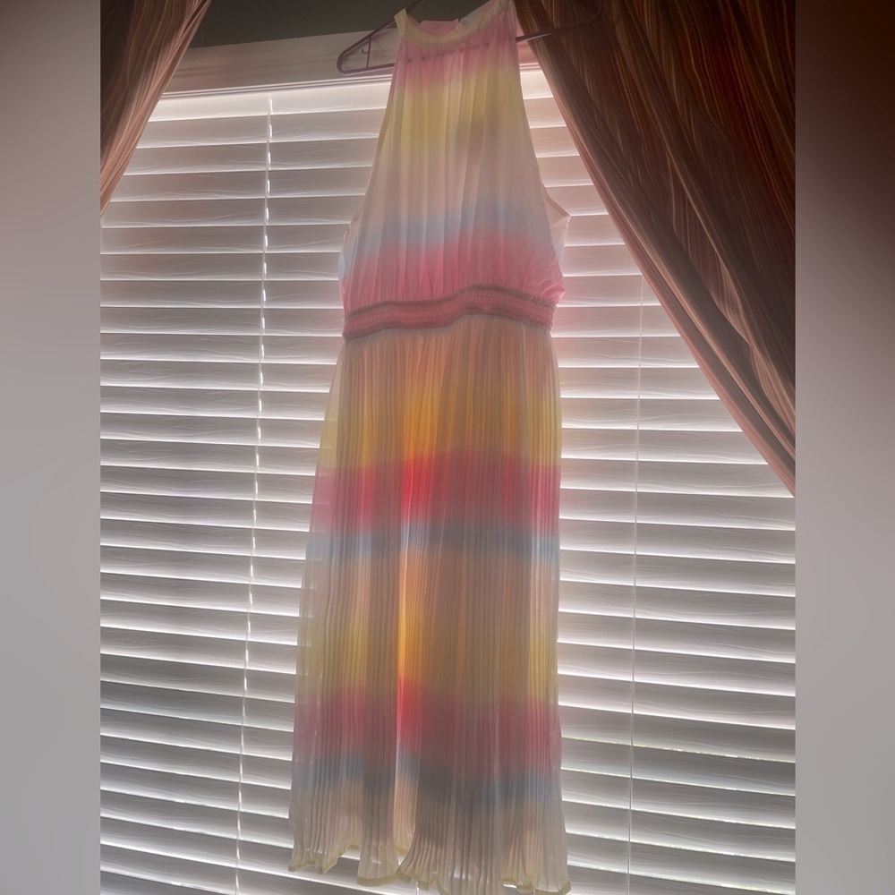 Sleeveless maxi dress